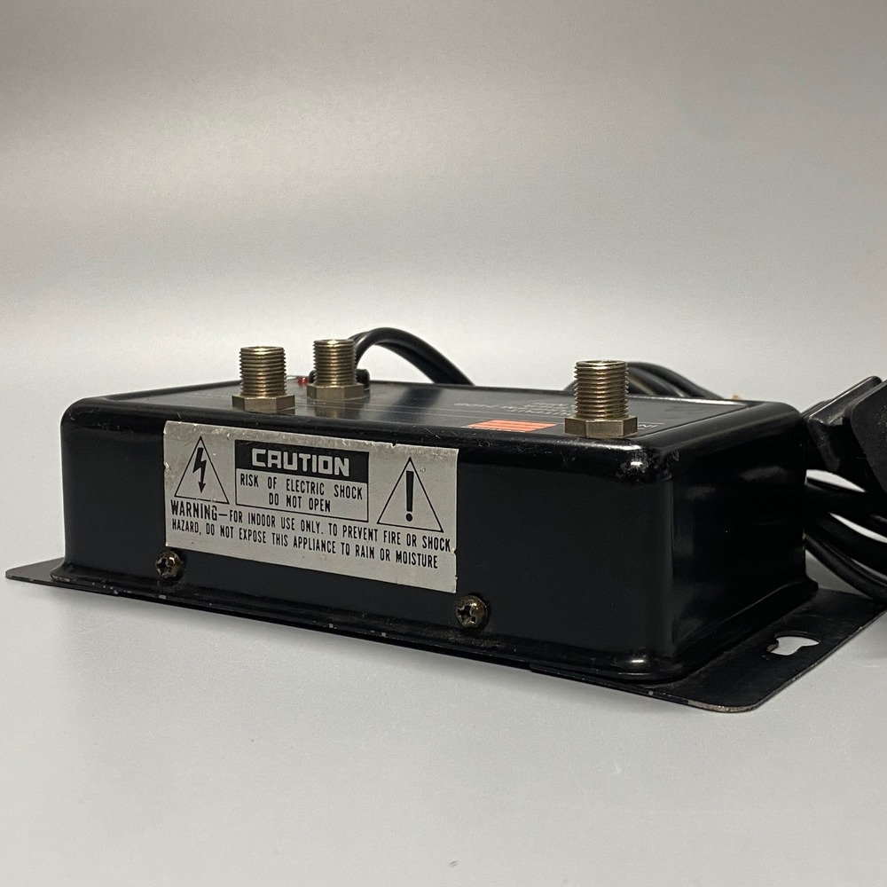 Gemini Signal Amplifier OS Black Excellent DM2000 VHF UHF FM 24dB 2-Output - Picture 9 of 11